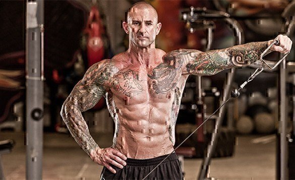 a picture of jim stoppani workout out